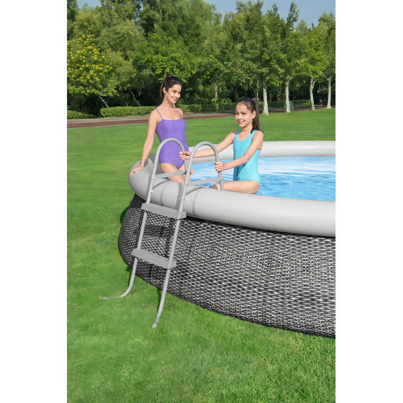 Escalera Para Piscina De 84 Cm Bestway Modelo 58430